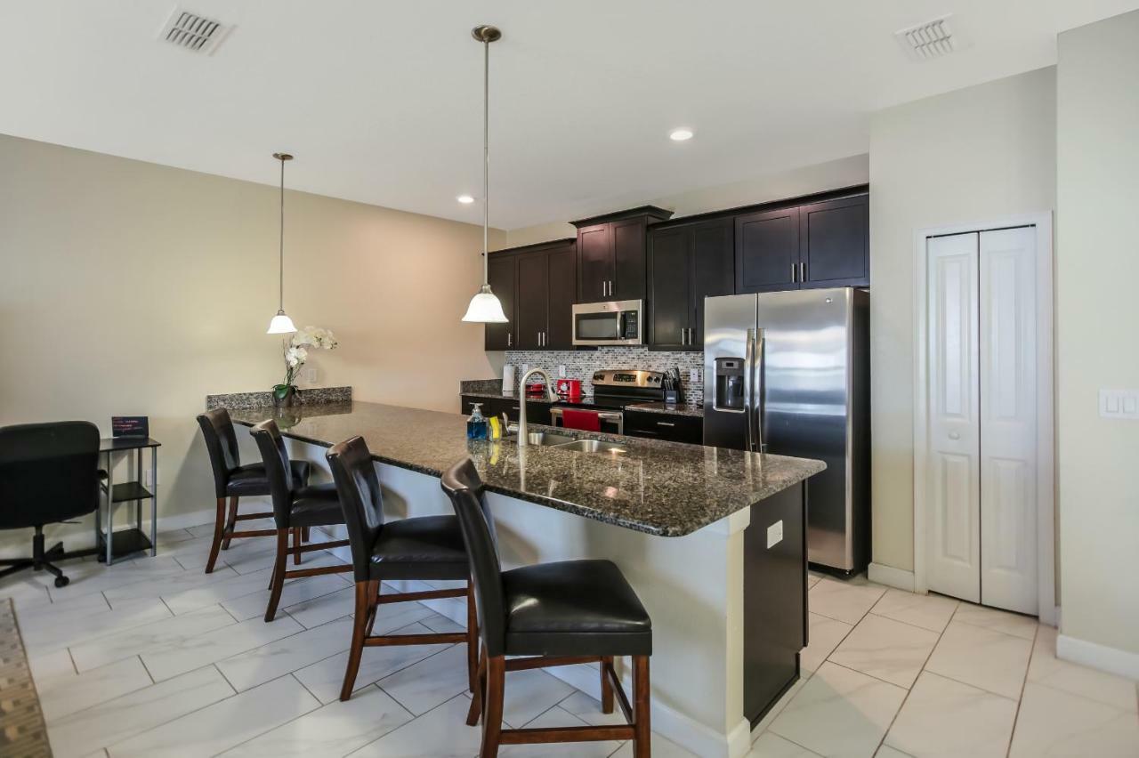 C - New 4 Bedroom Home - 5 Miles To Disney - Free Water Park - Private Pool Kissimmee Exterior photo